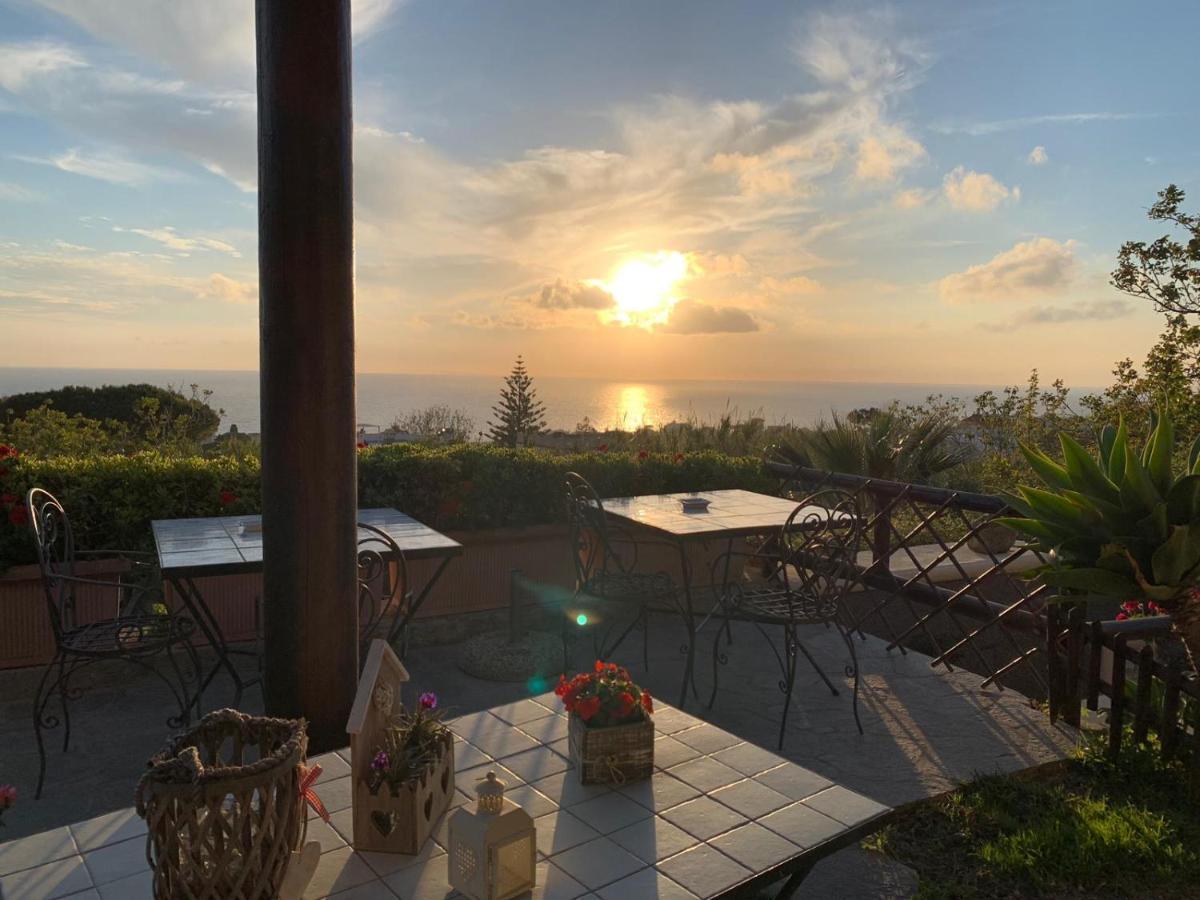 Forio di IschiaLa Terrazzina Sul Tramonto住宿加早餐旅馆 外观 照片